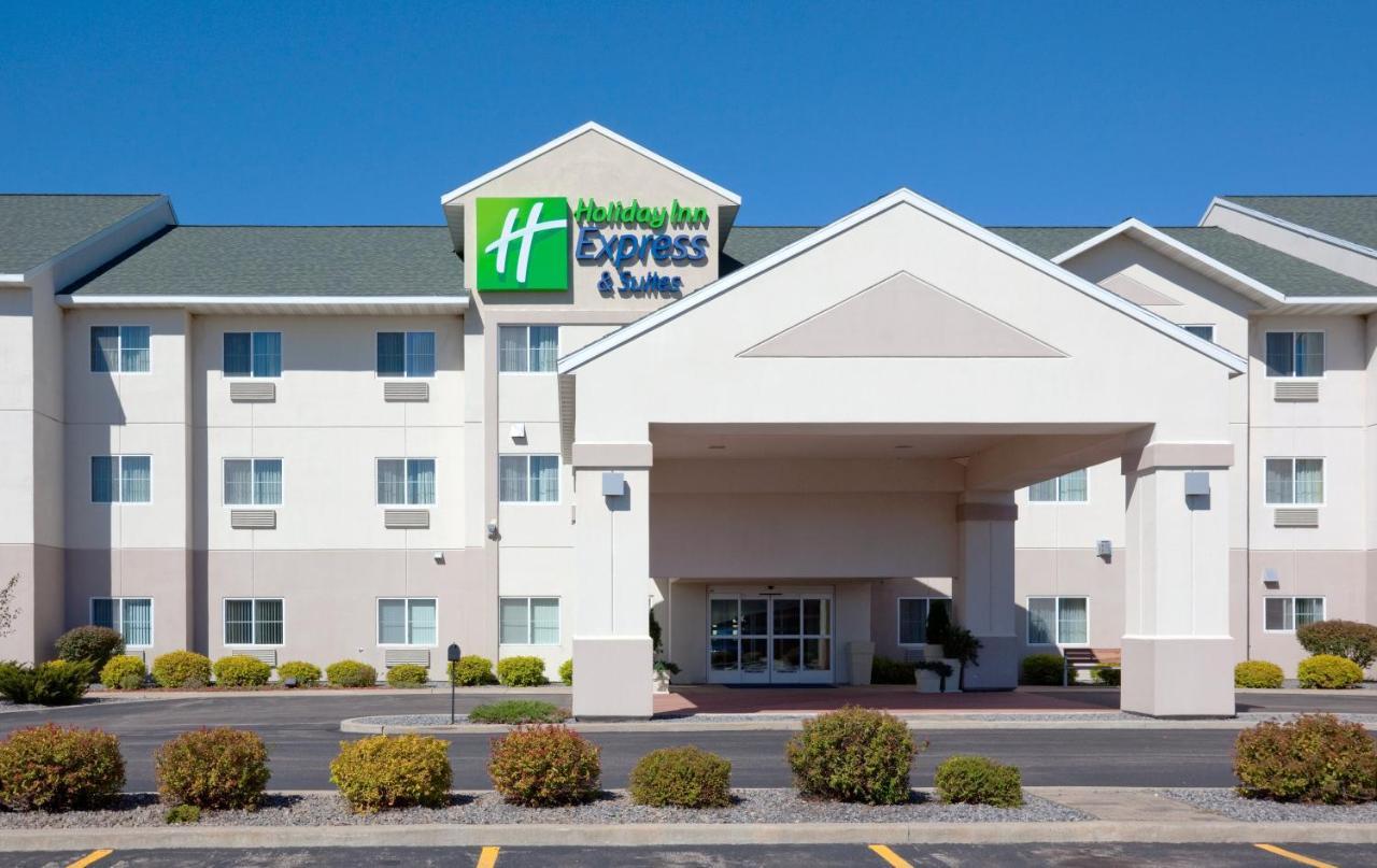 Holiday Inn Express Hotel And Suites Stevens Point, An Ihg Hotel Exterior photo